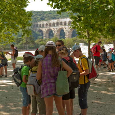 France provence romaine pont du gard groupe enfants